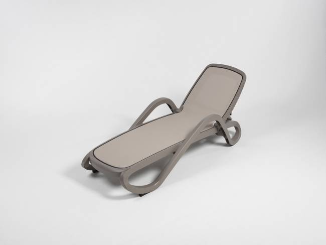 Шезлонг-лежак пластиковый Alfa тортора 1700-1945х710х850 мм Шезлонг-лежак пластиковый Alfa тортора 1700-1945х710х850 мм