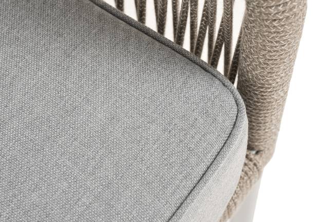"Канны" диван 2-местный плетеный из роупа, каркас алюминий светло-серый (RAL7035) шагрень, роуп серый меланж круглый, ткань светло-серая "Канны" диван 2-местный плетеный из роупа, каркас алюминий светло-серый (RAL7035) шагрень, роуп серый меланж круглый, ткань светло-серая