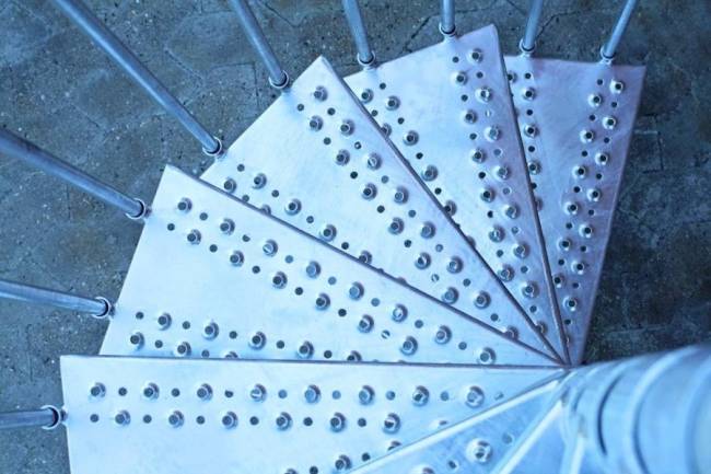 Винтовая лестница Toronto d155